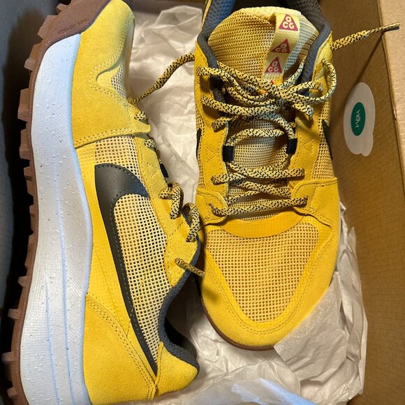 Nike ACG Lowcate Solar Flare Yellow Athletic Sneakers Size 9.5 - Picture 5 of 7